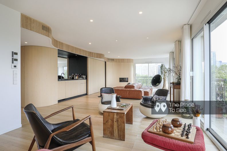 Penthouse with terrace and view on la Défense district