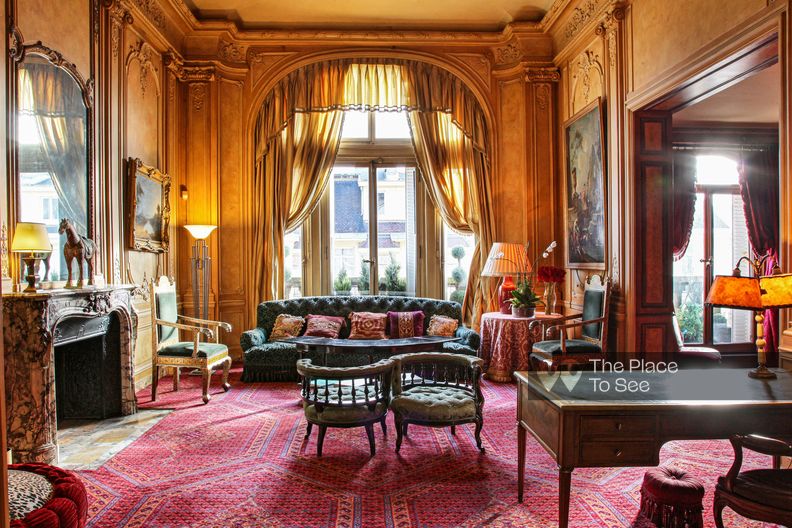 Rococo apartment with Eiffel Tower view