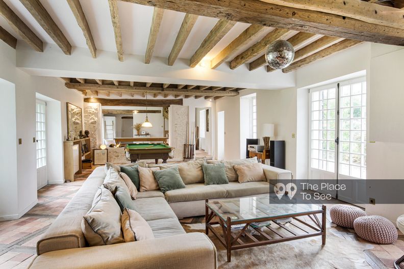 Maison de campagne chic et déco contemporaine