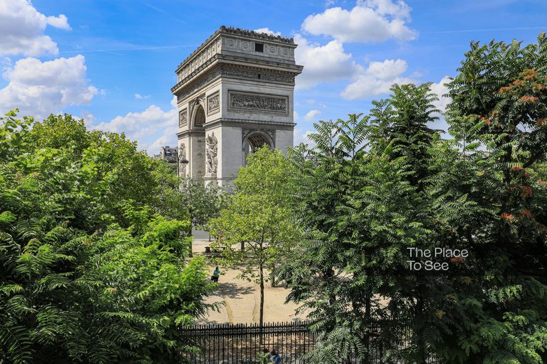 Appartement classique très luxueux