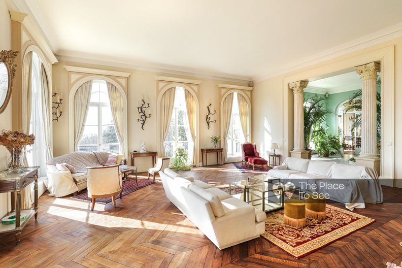 Classical house as a Parisian town house