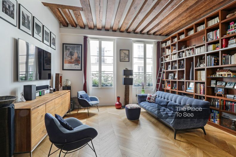 Old Paris apartment with a patio