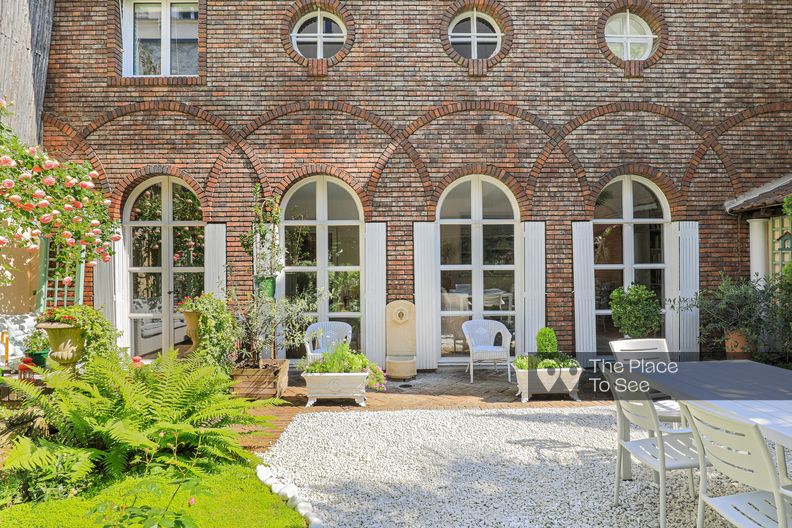 Maison des années 40 So British avec une spectaculaire salle de bain !