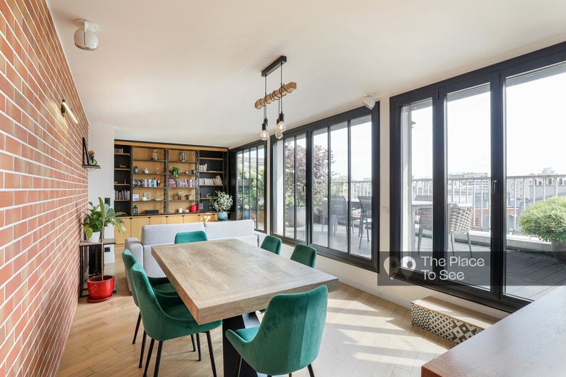 Petit penthouse avec terrasse tout autour