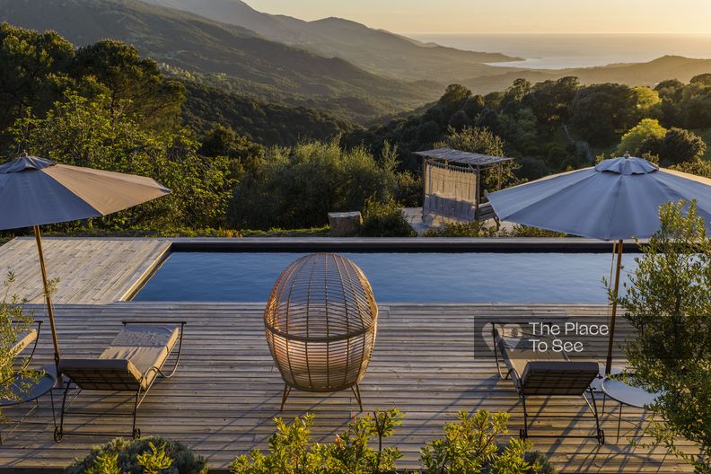 Maison d'hôtes avec piscine et vue magnifique au coeur de la corse