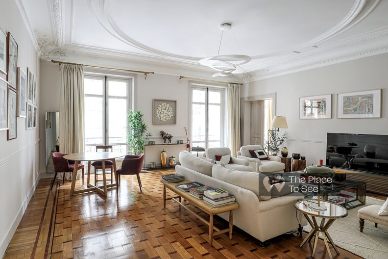 Haussmannian contemporary apartment with marquetry wooden floor 