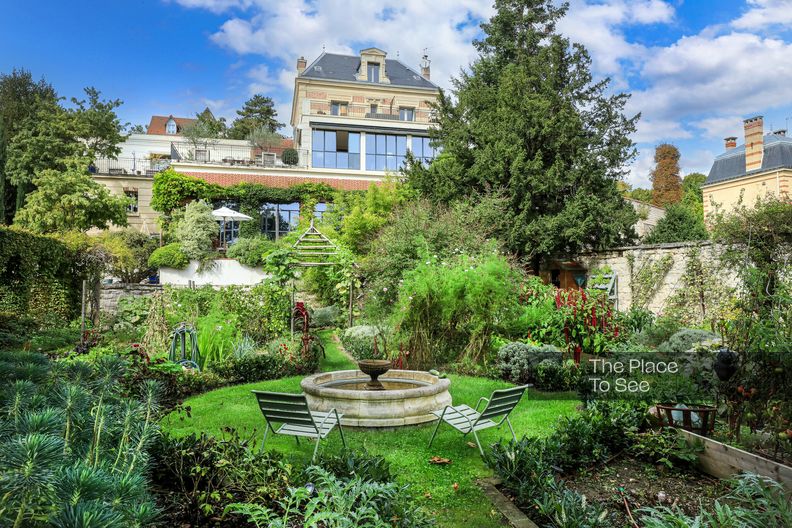 Superbe maison aux multiples décors incroyable jardin et piscine