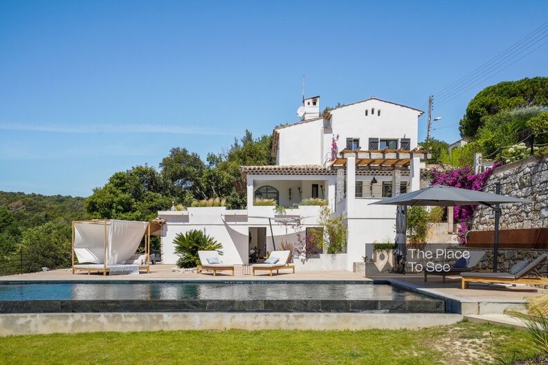 Belle villa avec piscine à débordement et vue mer proche Nice et Cannes