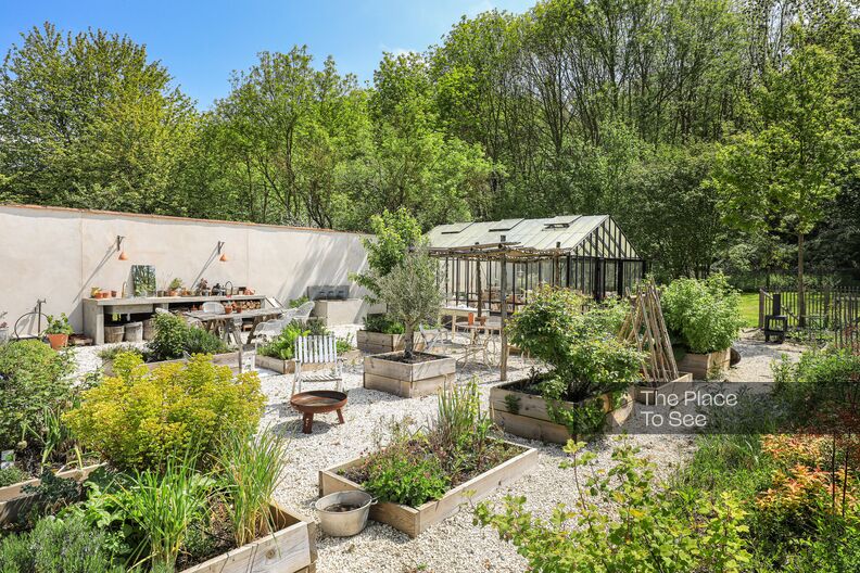 Maison de campagne bohême avec piscine jardin et un très joli potager