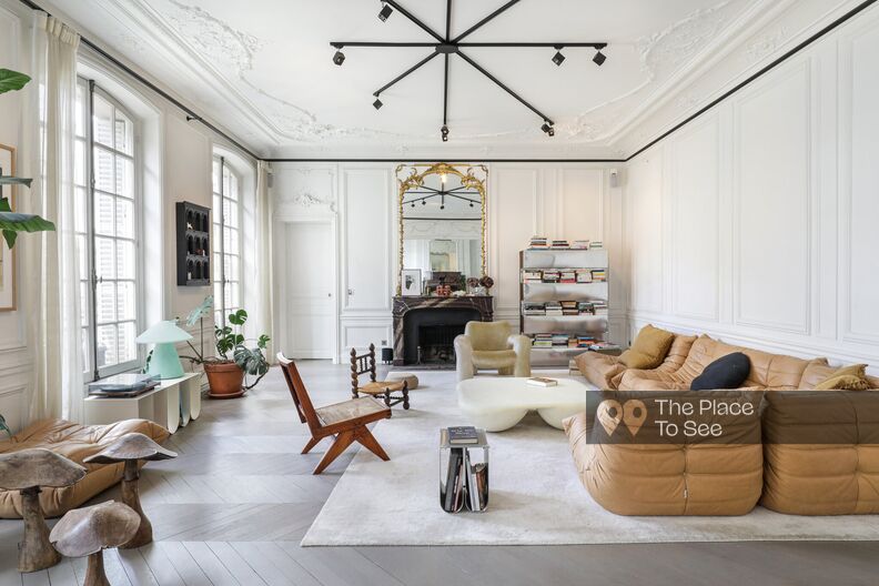 Typically vintage and sophisticated Parisian apartment