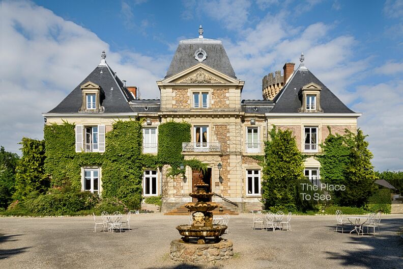 Country estate with seminar rooms for meetings near Lyon