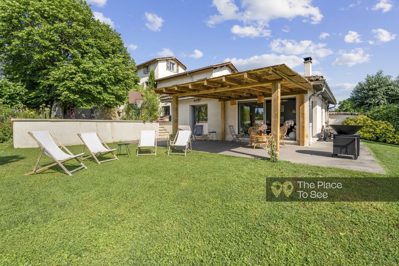 Maison familiale et chaleureuse avec piscine