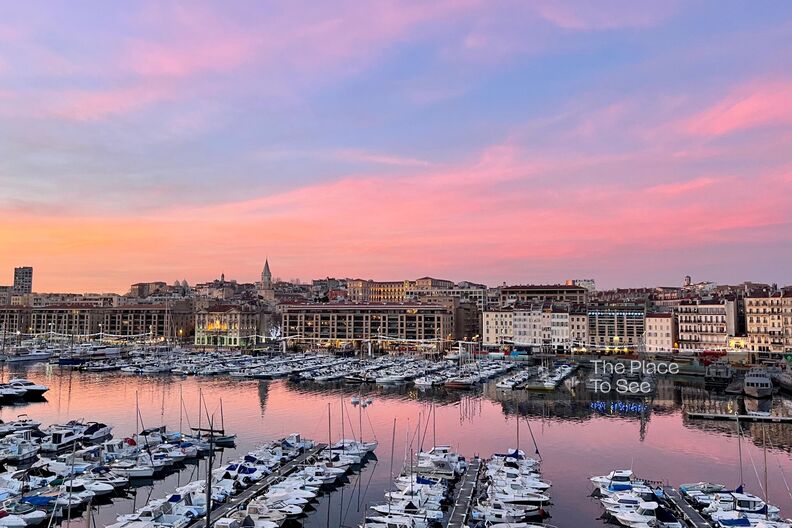 Mediterranean apartment with view of the Vieux Port