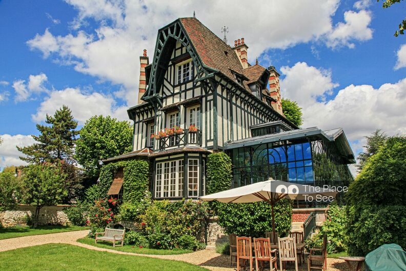 Manoir Anglo-Normand avec jardin d'hiver