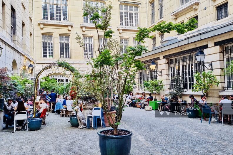 Parisian café and private terrace